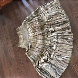 Hazel Women’s Forest Green Skirt. Size Large